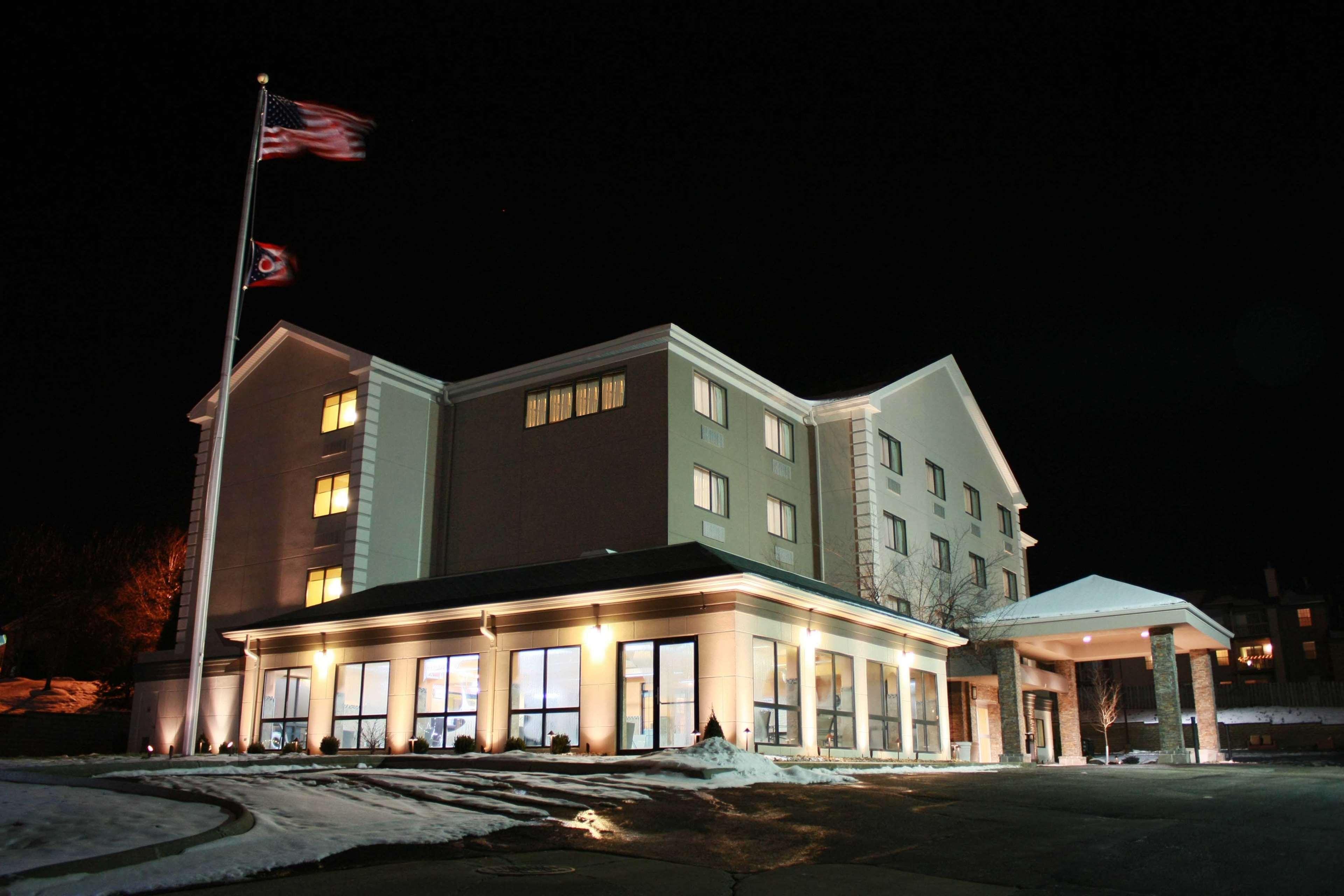Comfort Inn & Suites Copley Akron Экстерьер фото