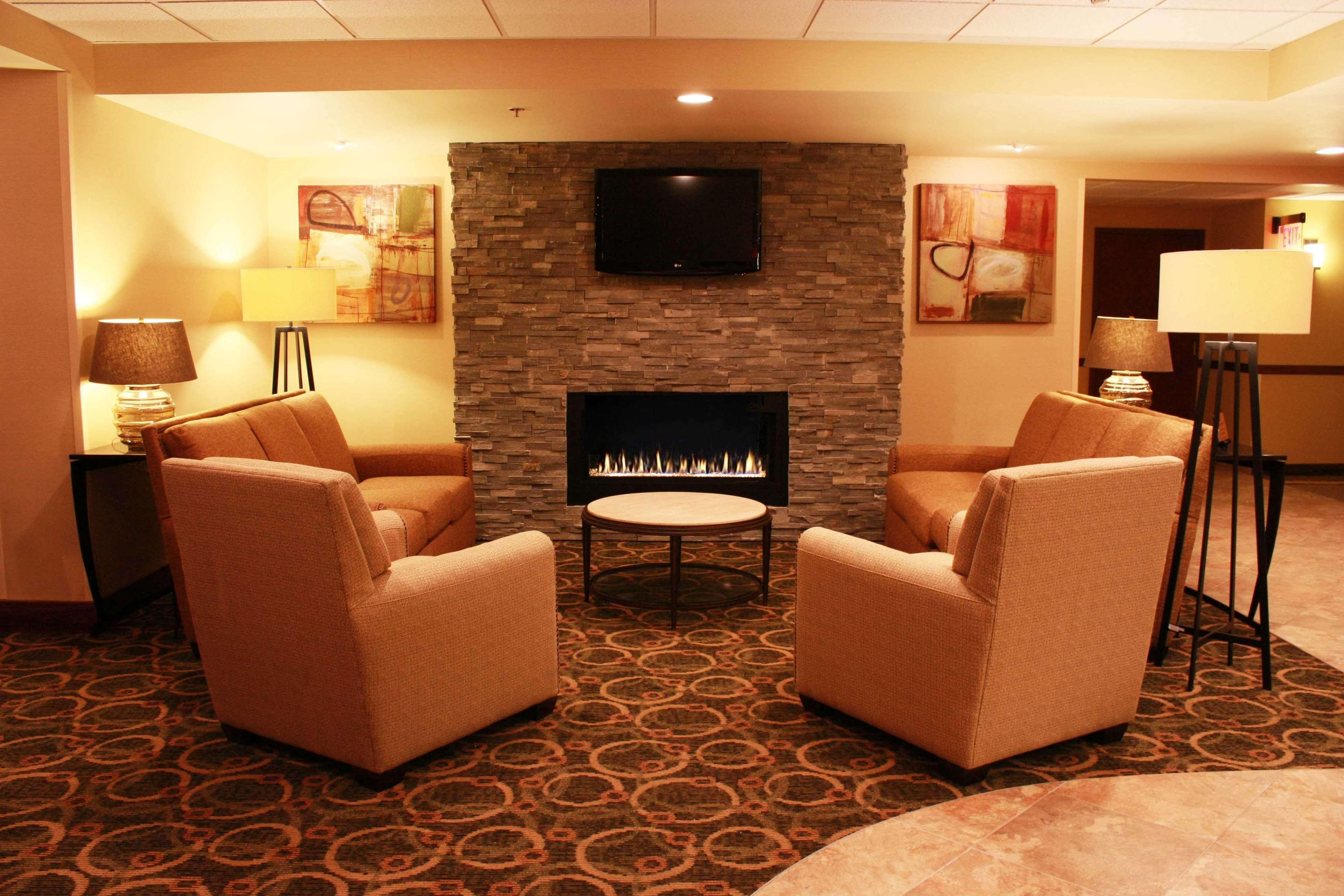 Comfort Inn & Suites Copley Akron Экстерьер фото