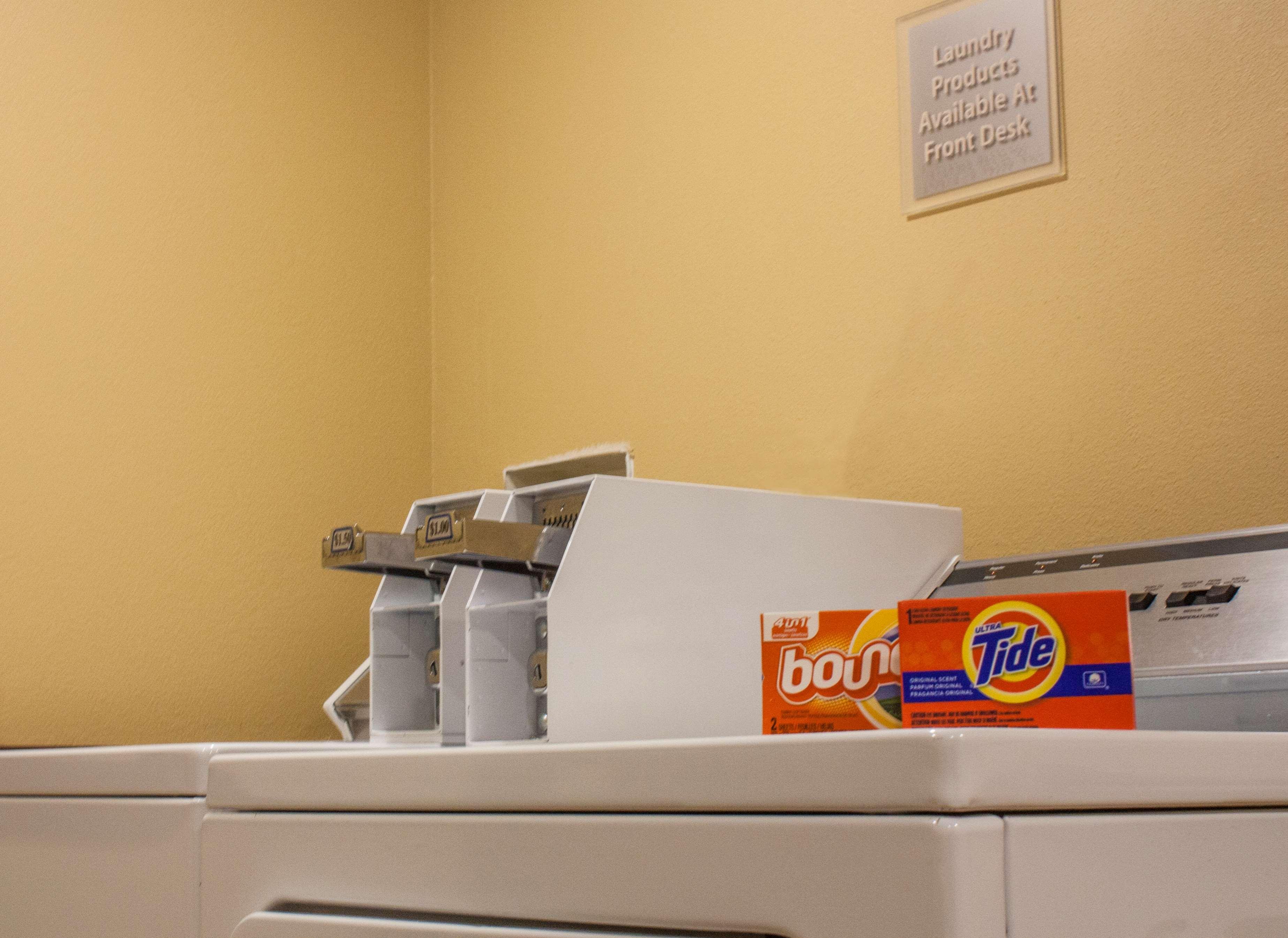Comfort Inn & Suites Copley Akron Экстерьер фото